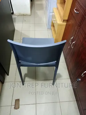 Plastic Restaurant Chair