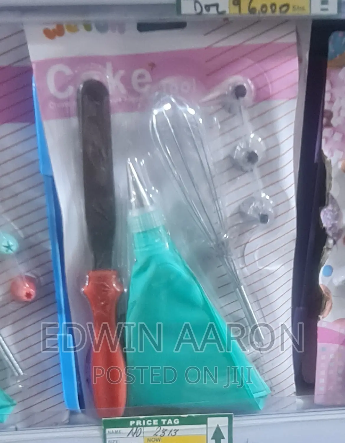 Cake Decorating Set With Spatula
