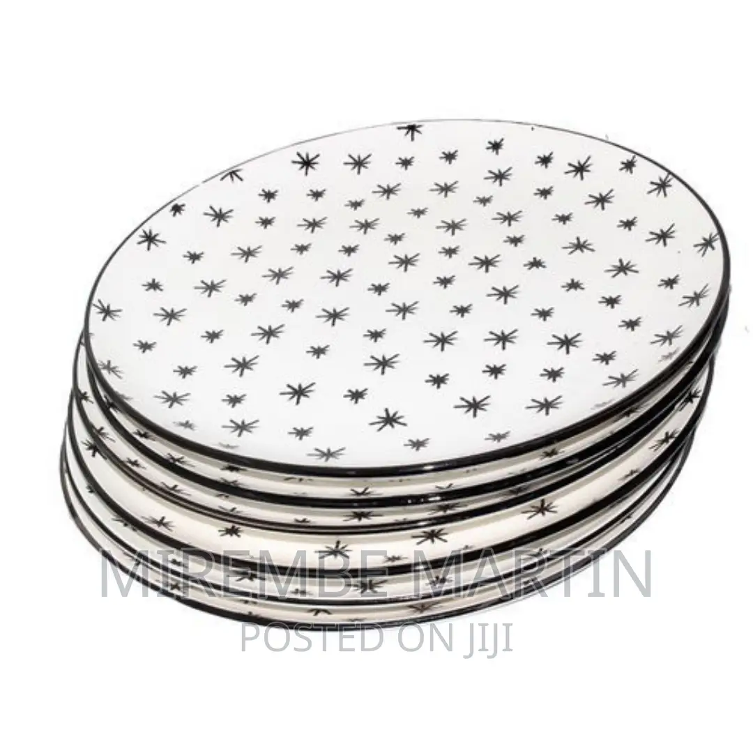 Round Star Design Dinner Plates, 6pcs –