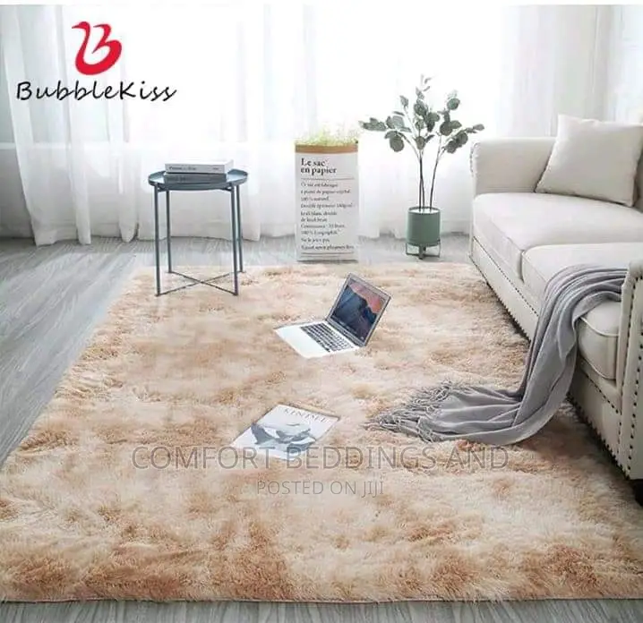 Fluffy Carpet Gold