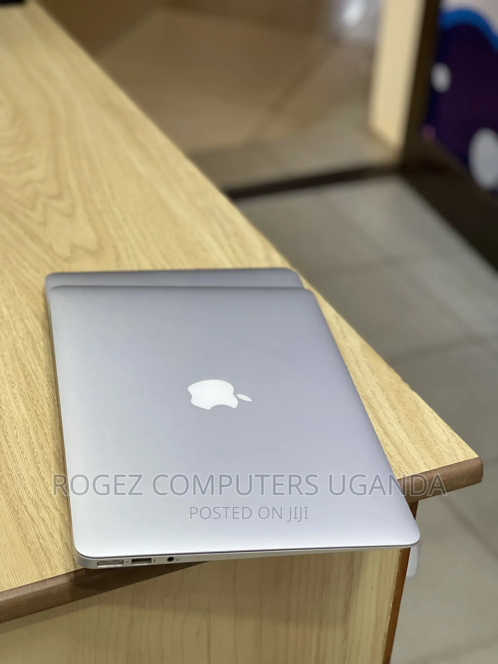 New Laptop Apple MacBook Air 2015 4GB Intel Core I5 SSD 256GB