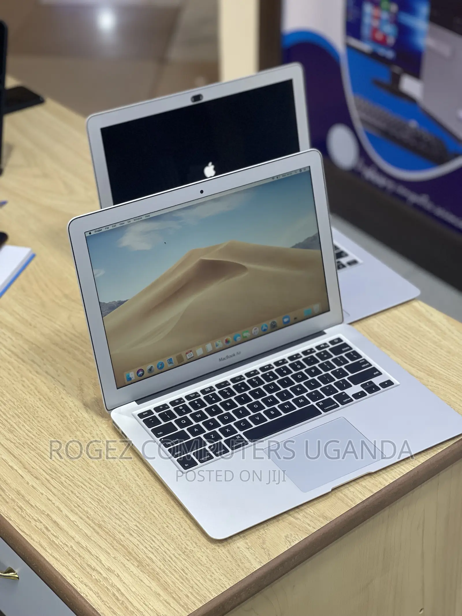 New Laptop Apple MacBook Air 2015 4GB Intel Core I5 SSD 256GB