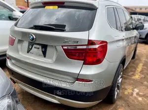 BMW X3 xDrive28i 2011 Gold
