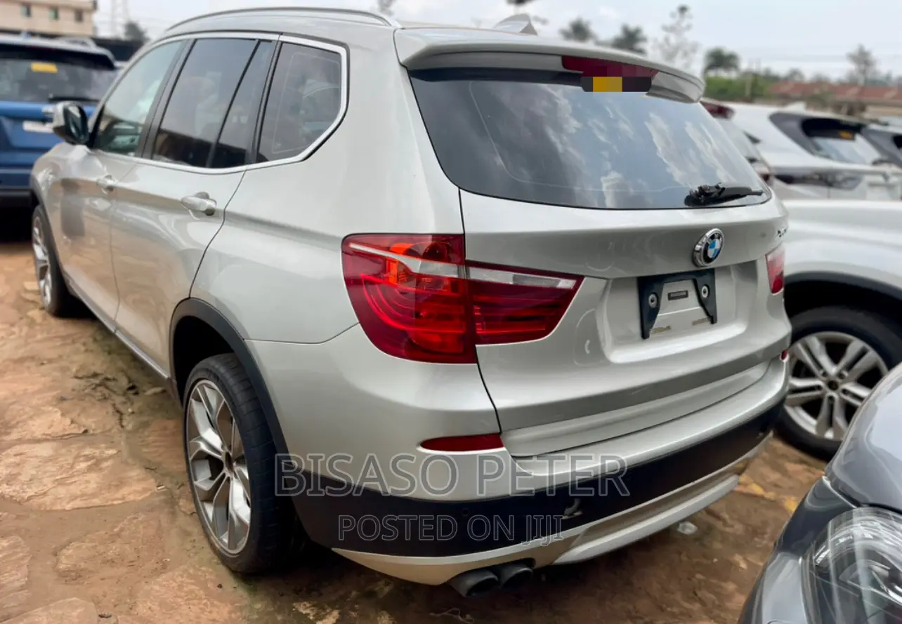 BMW X3 xDrive28i 2011 Gold