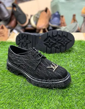 New Classic Louis Vuitton in Stock