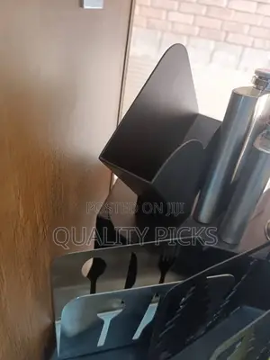 Table Tissue Holder
