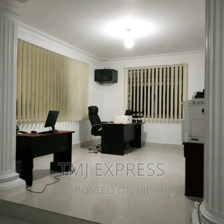 Curtain Blinds for Home and Office
