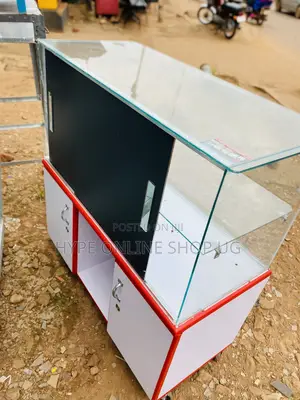 3ft Display Counter With Safe Carbinets