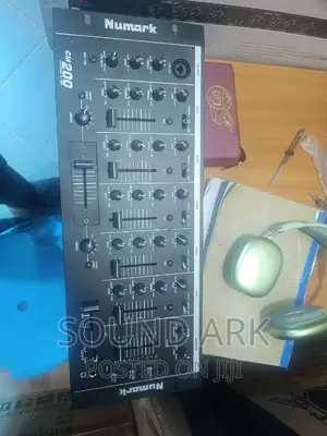 Numark DJ Mixer