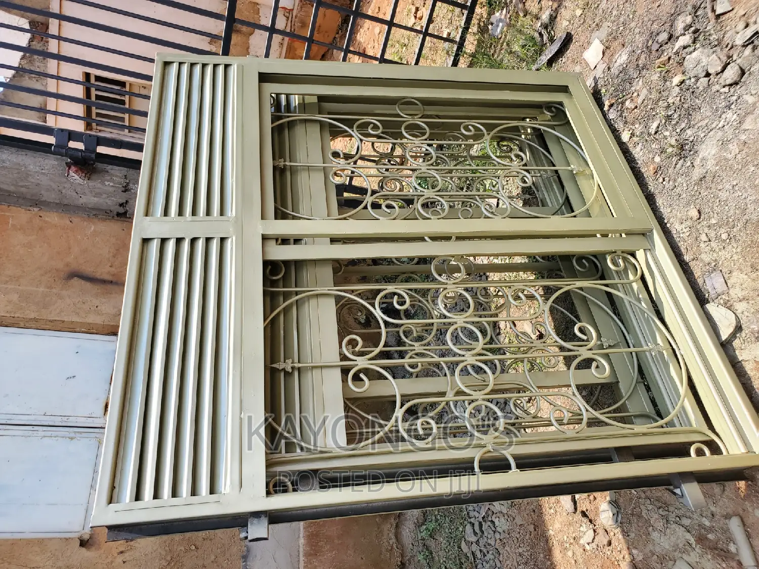 Metalic Windows Hg