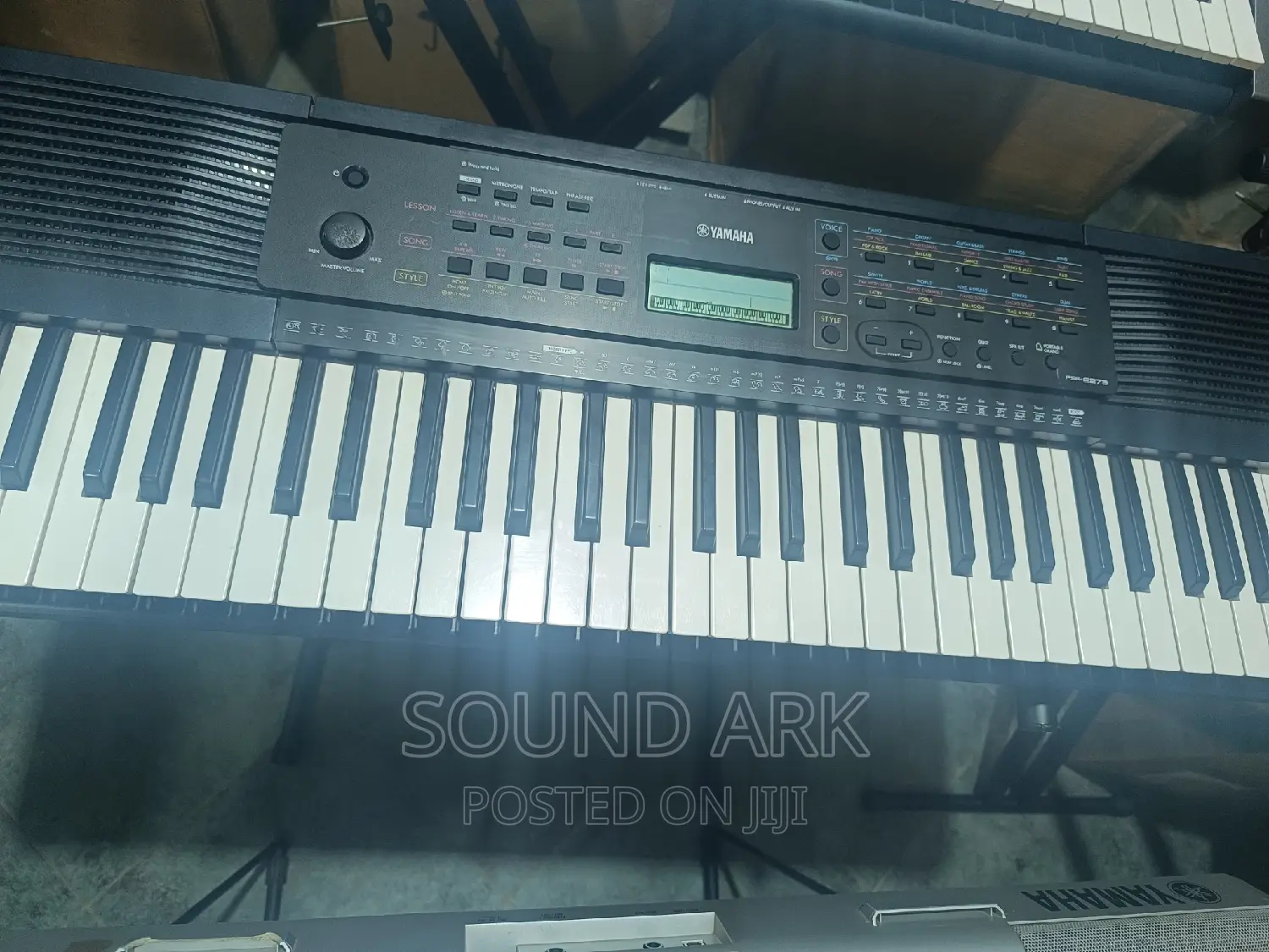 Keyboard PSR E 283