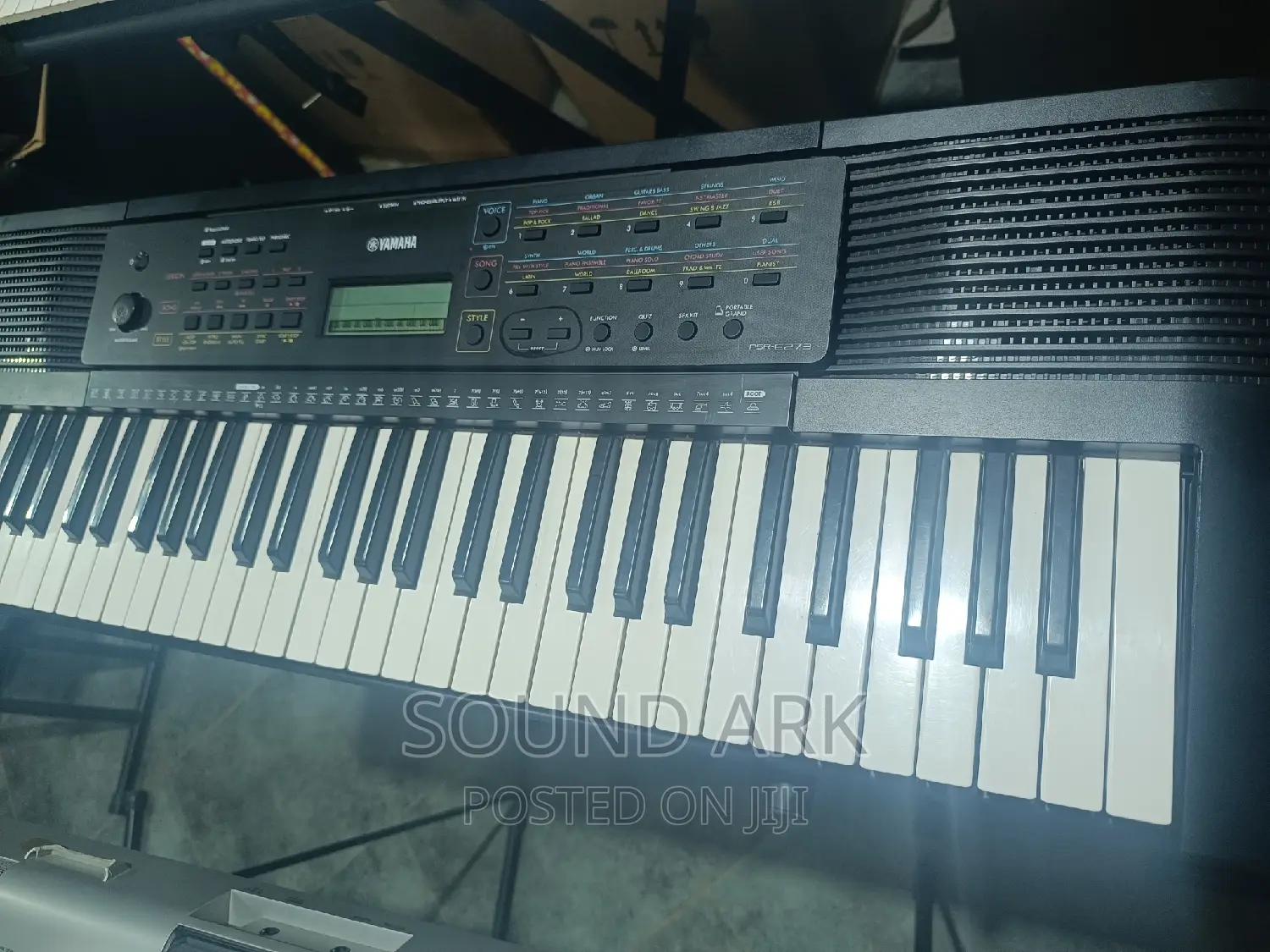 Keyboard PSR E 283