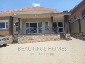 Furnished 4bdrm House in Kira for sale