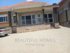 Furnished 4bdrm Bungalow in Kira for sale