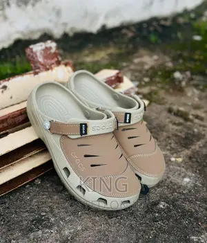 Yukon Crocs Light Brown