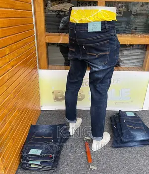 Midwash Fit Jeans