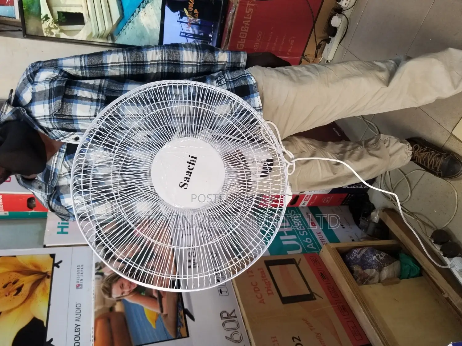 Saachi Wall Fan With Remote