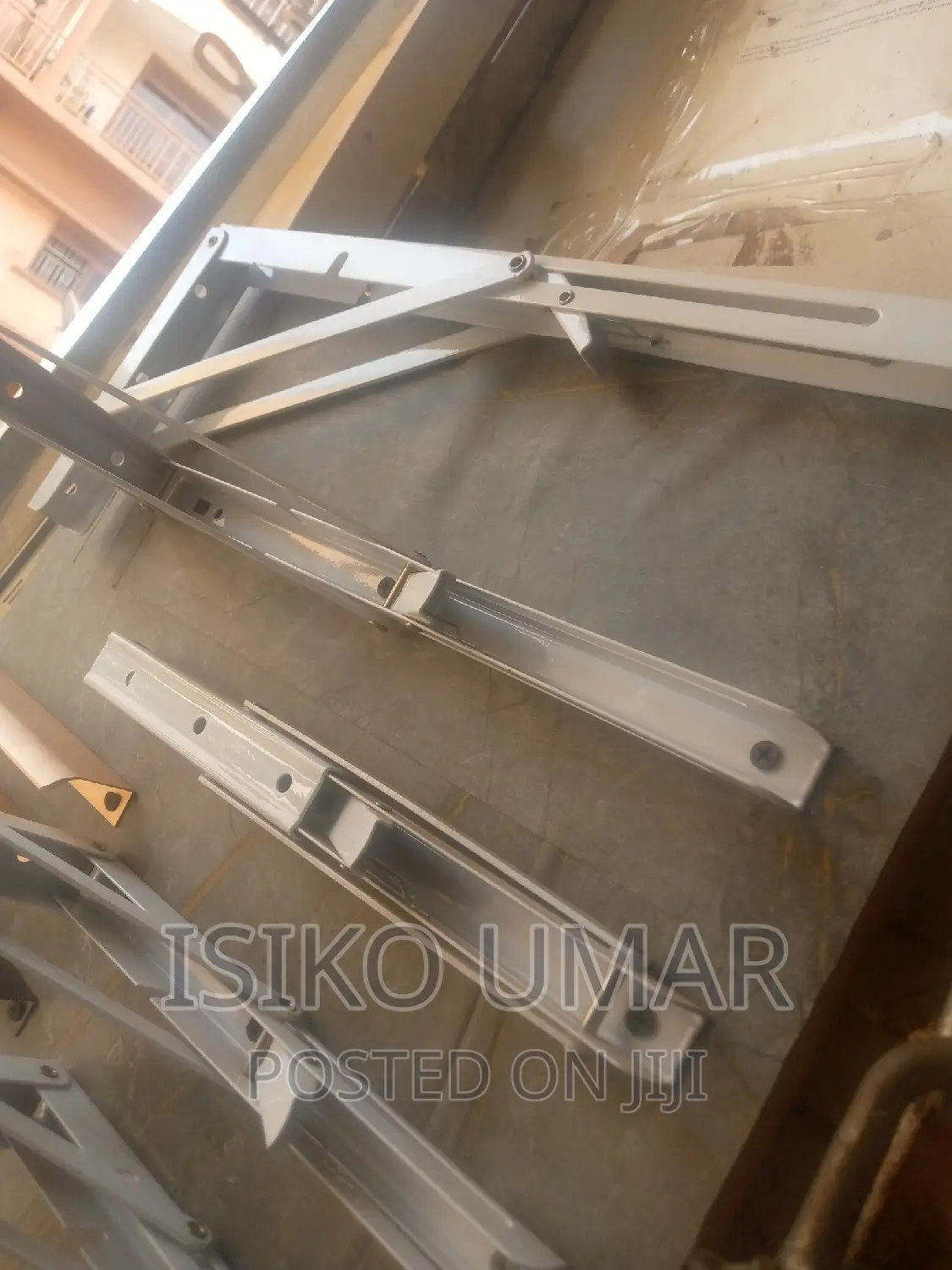 Foldable Brackets