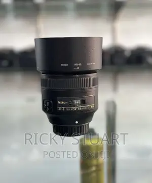 Nikon 85mm F/1.8g Fixed Lens With Auto Focus