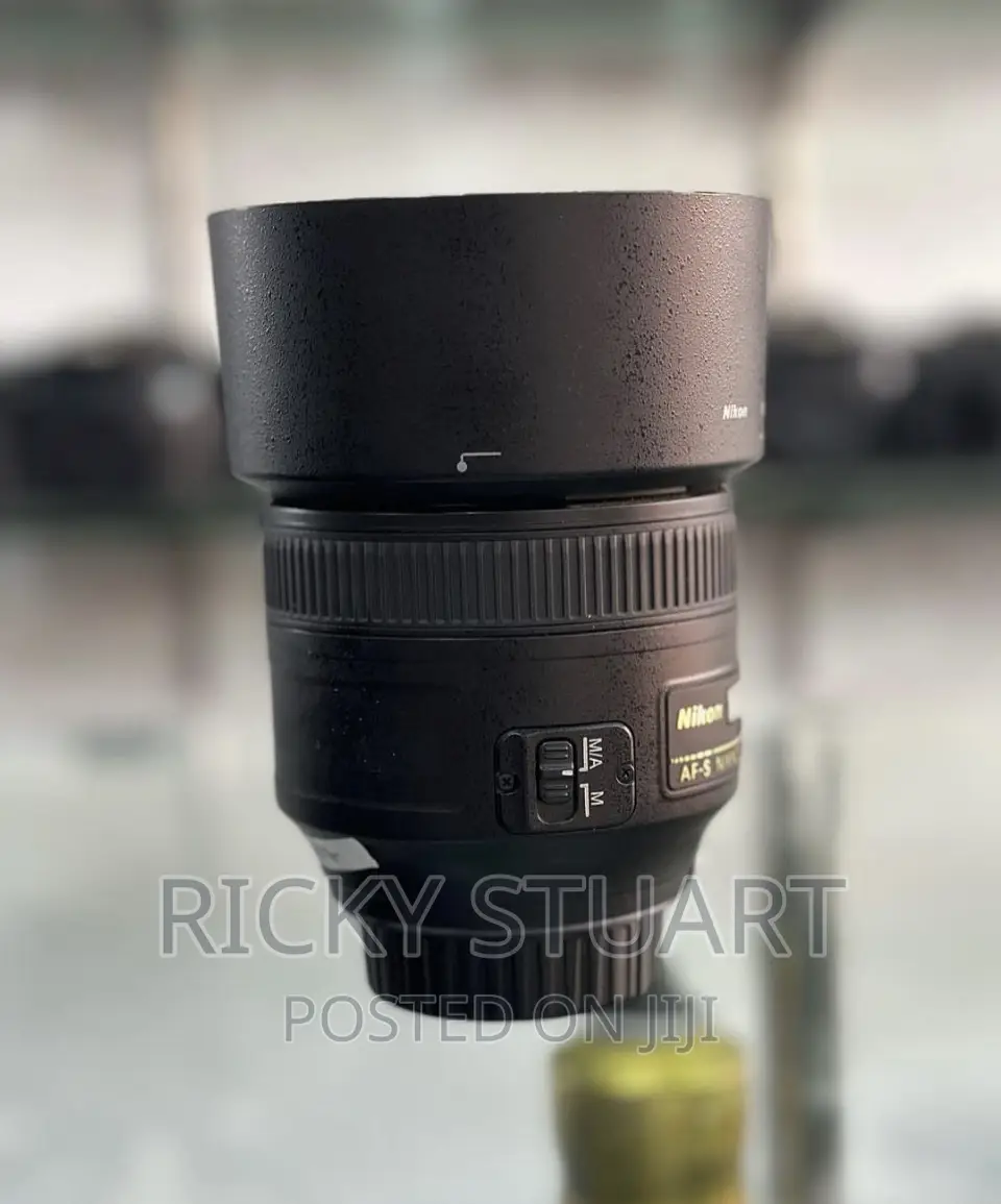 Nikon 85mm F/1.8g Fixed Lens With Auto Focus
