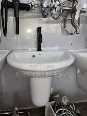 Square Shaped Hand Wash Basin With Short Pedal.