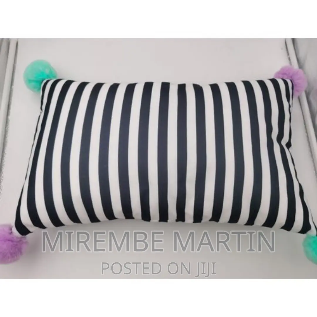 12 X 20in Canvas Pillow – Striped