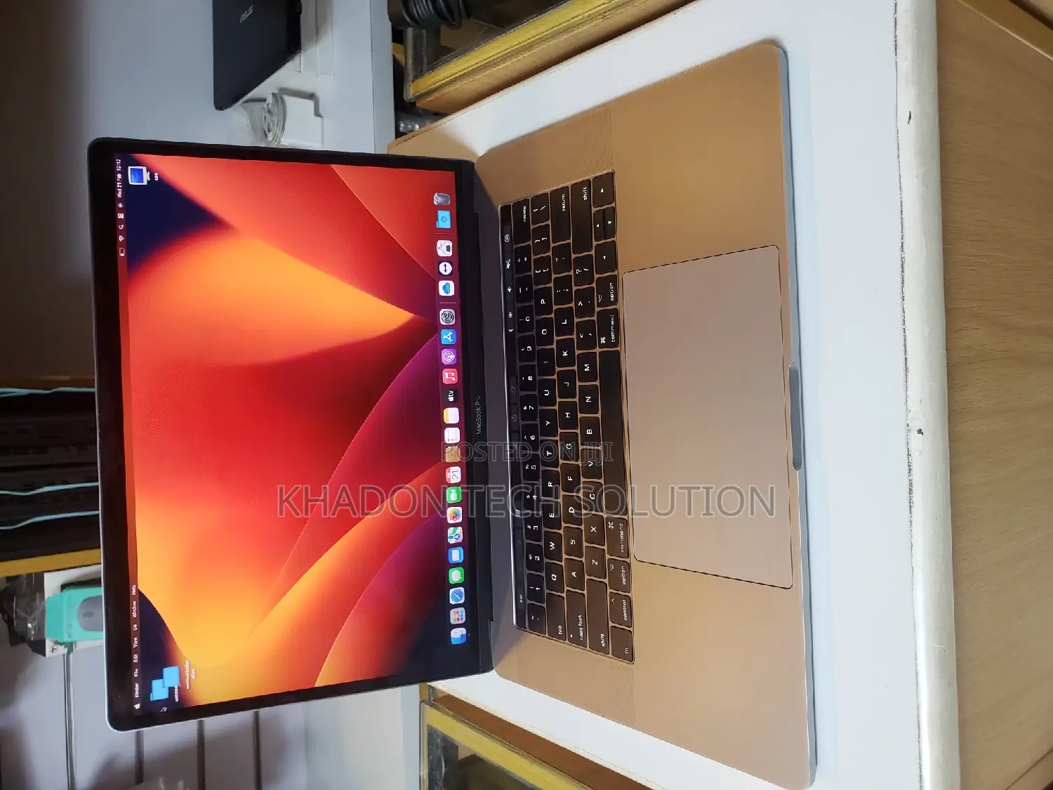 Laptop Apple MacBook Pro 2017 16GB Intel Core I7 SSD 500GB