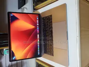 Laptop Apple MacBook Pro 2017 16GB Intel Core I7 SSD 500GB