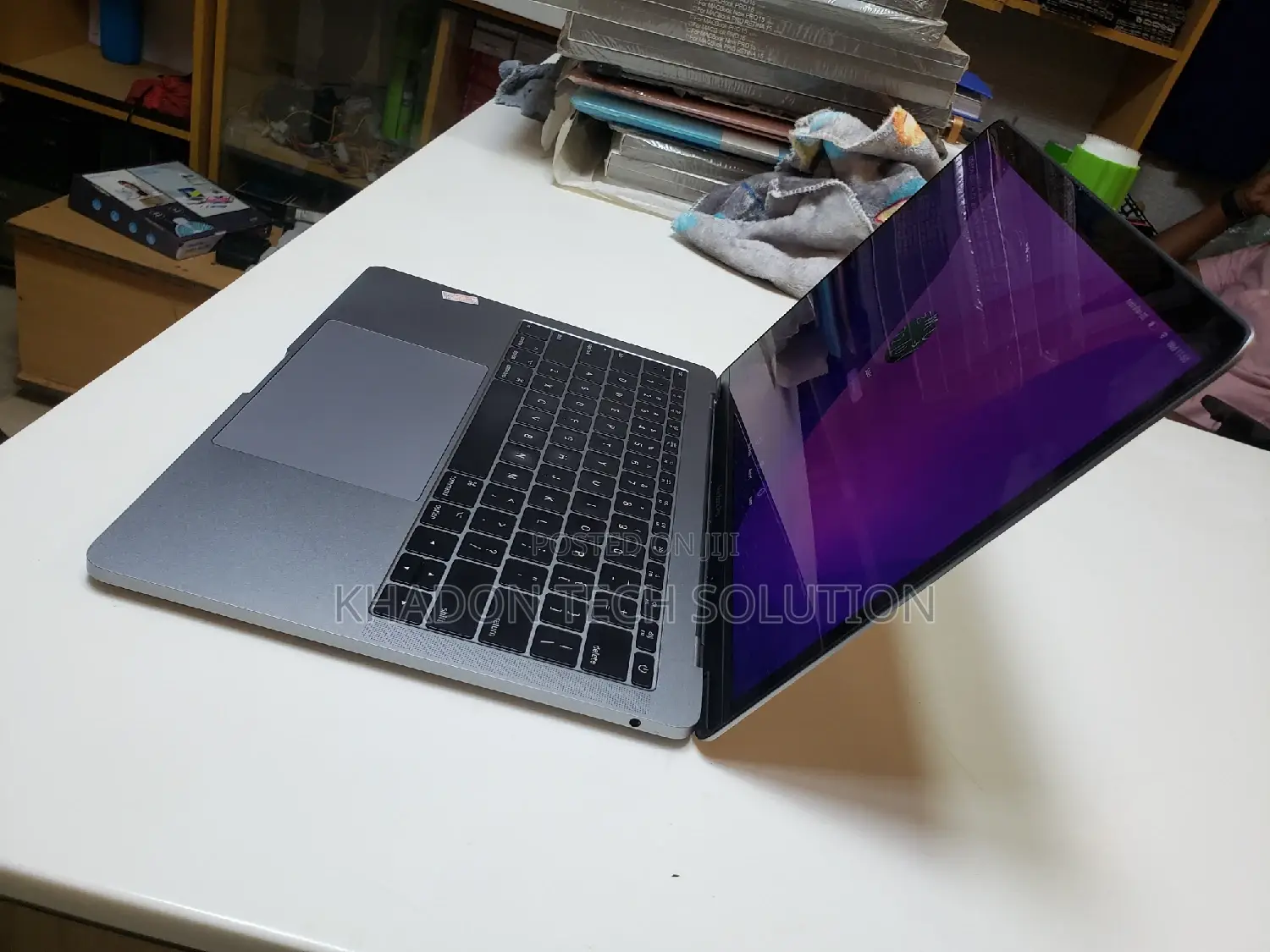 Laptop Apple MacBook Pro 2017 8GB Intel Core I5 SSD 256GB