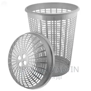 Plastic Laundry Basket With a Lid