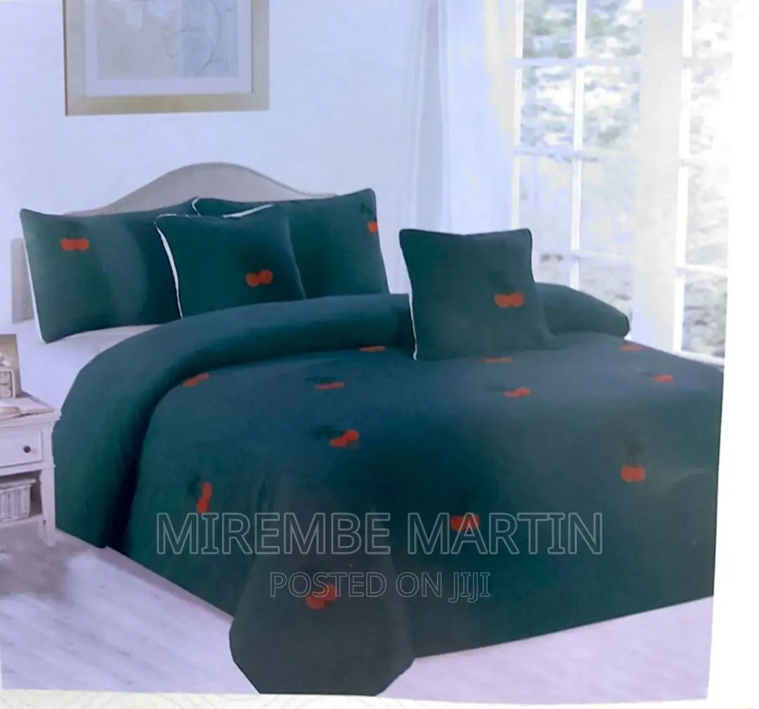 6pc Duvet With One Bedsheet ,Two Pillowcases Two Cushions