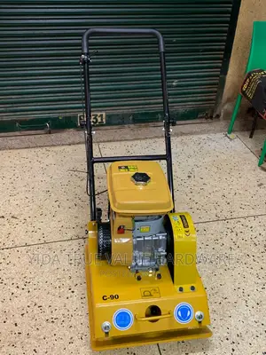 Plate Compactor With Robin Engine