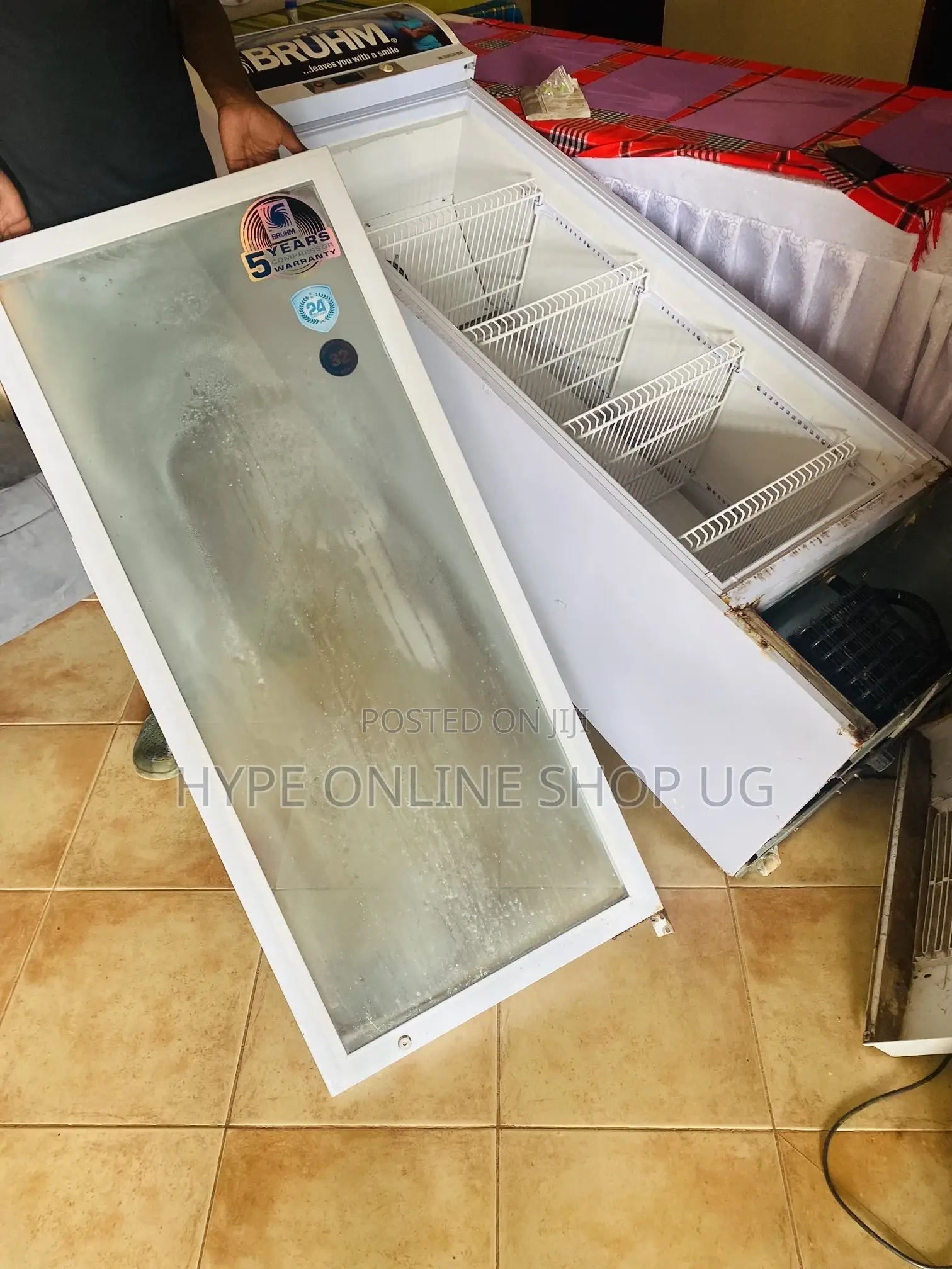 Dirty Fridge Glass Cleaning