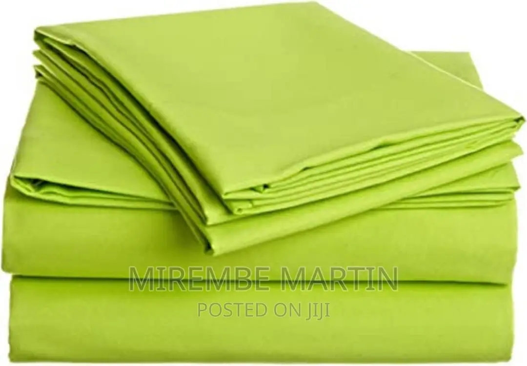 6*6 Fitted Bedsheets With Two Pillowcases- Lemon Green