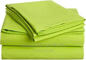 6*6 Fitted Bedsheets With Two Pillowcases- Lemon Green