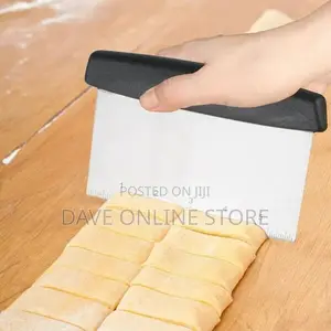 Multipurpose Cake Pizza Scraper Cutter