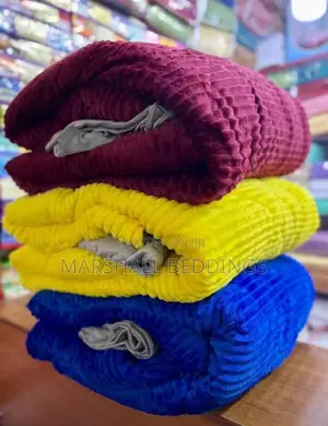 Super Woolen Volvet Heavy Duvets With Bedsheet and Pillowcas