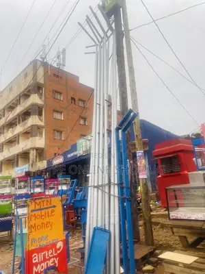 Longlasting Solar Poles