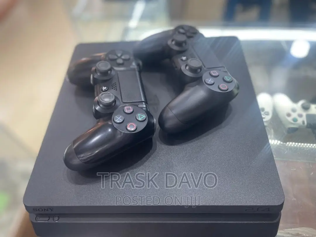 Play Station 4