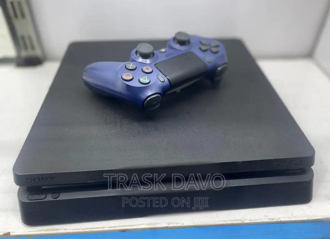 Play Station 4