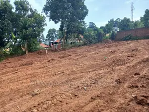 Verybeautiful Plot Quicksale Heart of Najanankumbi Ntebe Rd