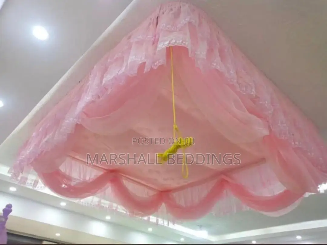 Cealing Mosquito Net -Rise and Drop Using a Rope