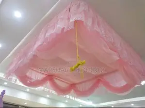 Cealing Mosquito Net -Rise and Drop Using a Rope