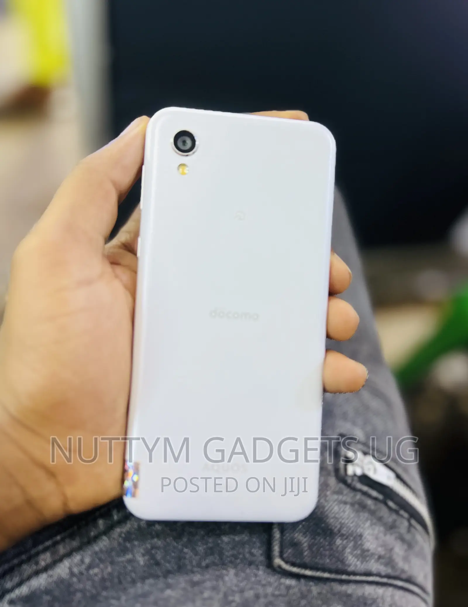 Sharp Aquos Sense 2 SHV43 32 GB White