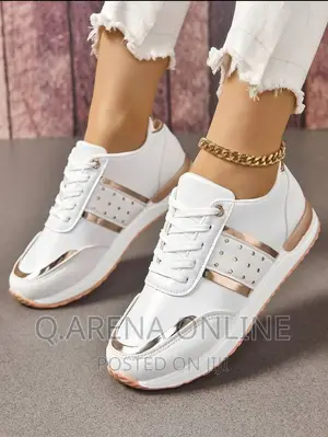Women's Sports Shoes