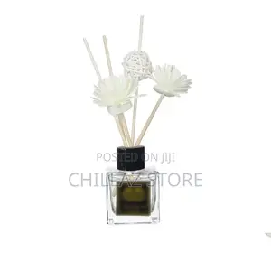 Aromatherapy Reed Diffuser With Sticks.