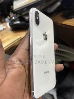 Apple iPhone X 64 GB White