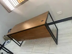 Office Furniture/ Two Seater Workstation/ Table