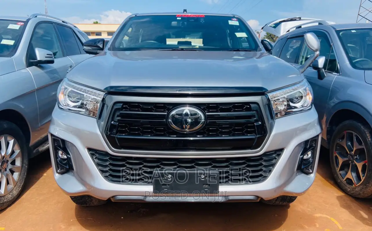 Toyota Hilux 2019 Silver