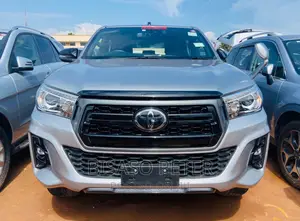 Toyota Hilux 2019 Silver